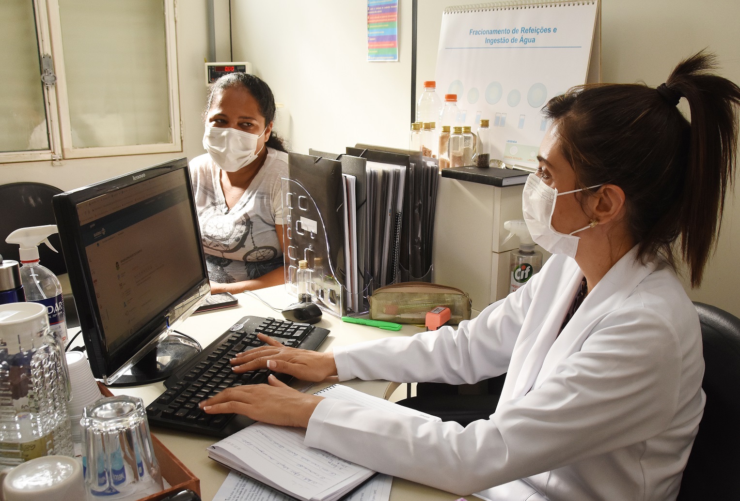 Proposta tem por finalidade diminuir a diferença de remuneração paga aos profissionais contratados em relação à remuneração inicial a que tem direito os integrantes da carreira Médica