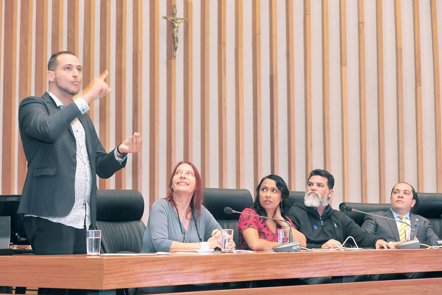 Câmara realiza sessão solene para celebrar o Dia Nacional dos Surdos