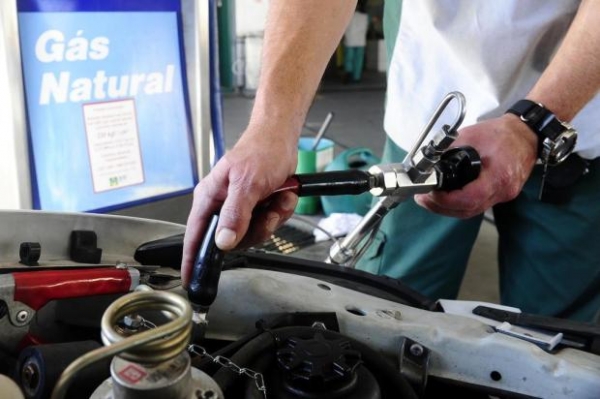 Legislação, proposta pelo deputado Leandro Grass, legislação prevê Incentivos fiscais para empresas e consumidores que utilizem o GNV