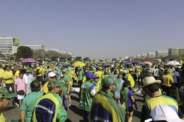 Distritais da base do governo e de oposição expressaram avaliações díspares sobre as pautas defendidas pelos manifestantes e sobre o discurso do presidente Bolsonaro