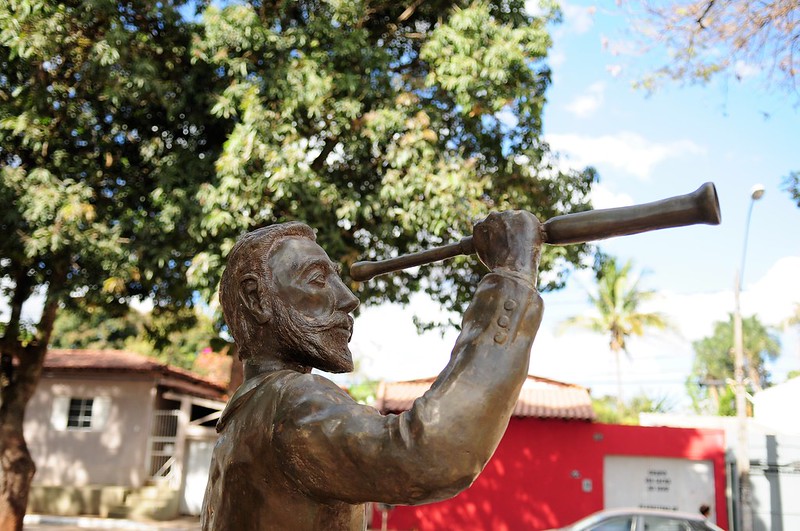 Lei de autoria de Arlete Sampaio prestigiou o astrônomo chefe da Comissão Exploradora do Planalto Central. Luis Ferdinand Cruls também já foi homenageado com estátua em Planaltina