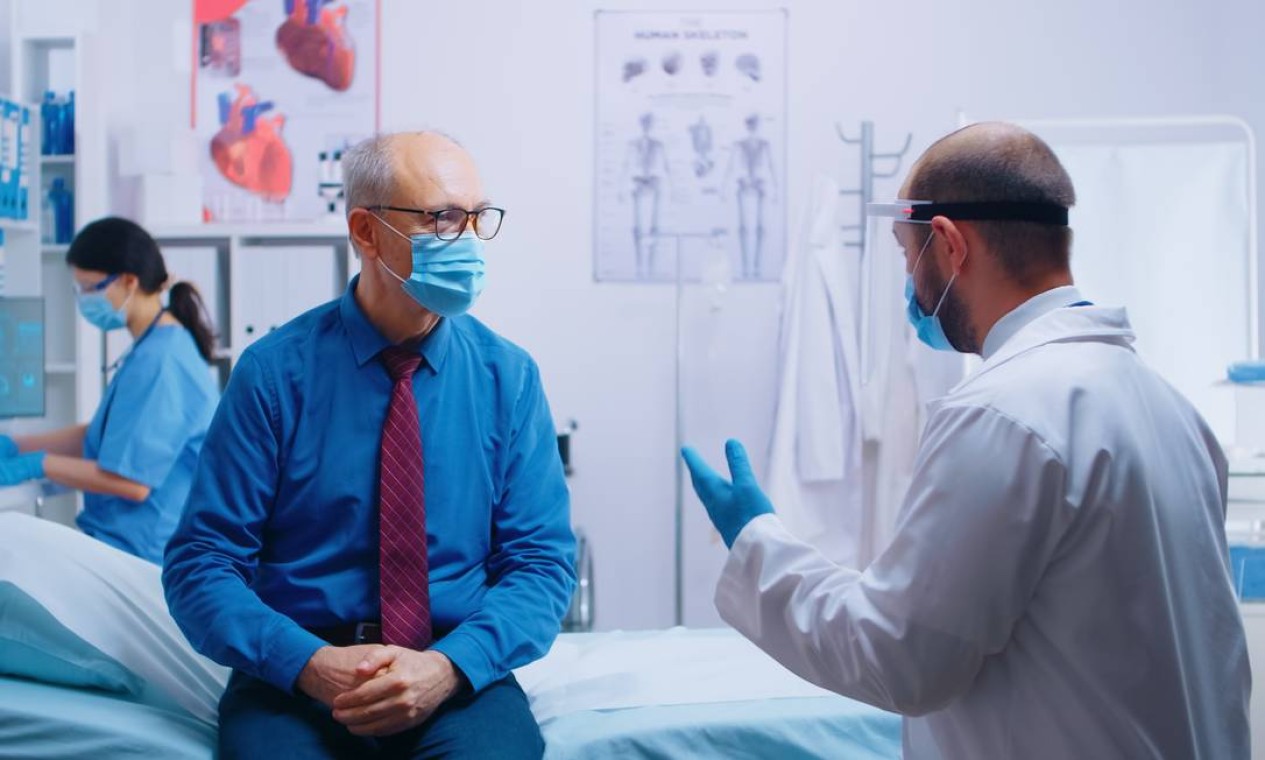 O deputado Eduardo Pedrosa defende a importância de se educar o homem para que cuide de sua saúde e desenvolva o hábito de periodicamente se submeter a consultas médicas e exames de controle