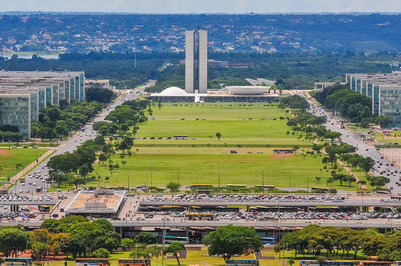 Mudanças feitas pelo presidente jair Bolsonaro em seis ministérios mobilizaram os pronunciamentos parlamentares na tarde desta terça-feira (30)