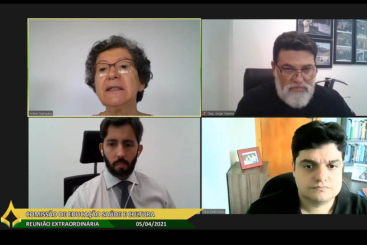 Aprovado na forma de substitutivo, apresentado pela relatora Arlete Sampaio, o texto incluiu atribuições às secretarias de Educação e Saúde 