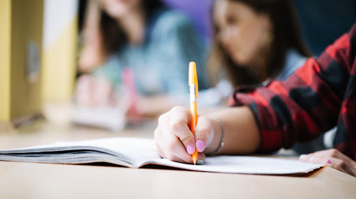 O objetivo do deputado Reginald Veras com o projeto é evitar abuso de direito de retenção de valores por cursos superiores e de pós-graduação