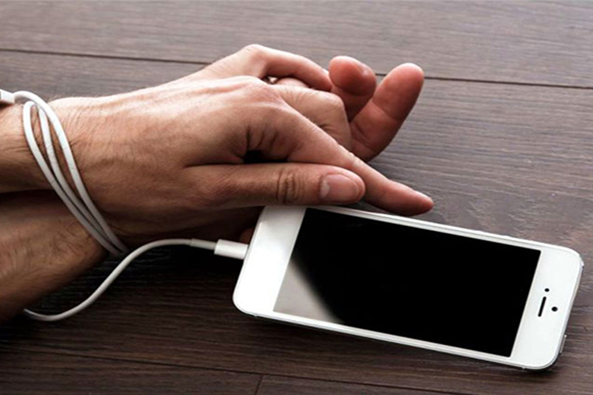 Nomofobia é o medo excessivo de não poder se comunicar por meio de celulares