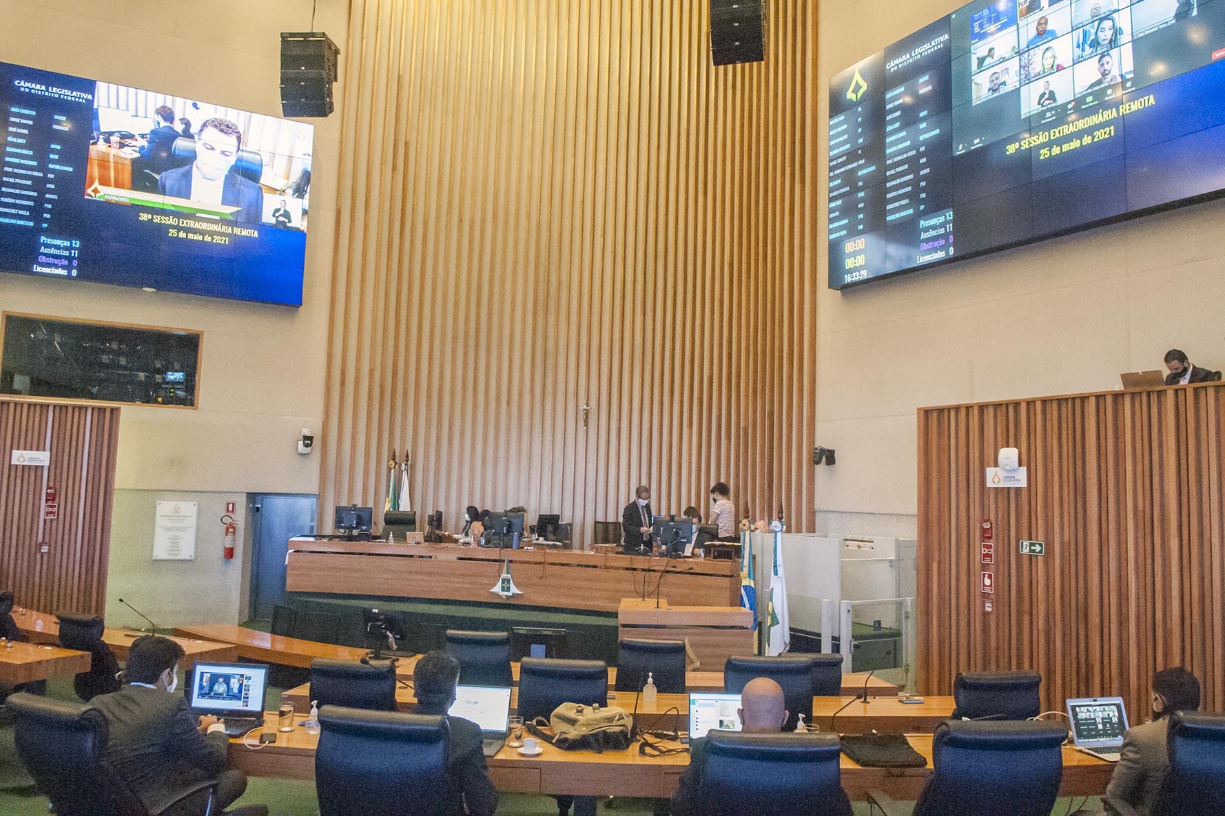 A reserva de vagas também observará outros recortes: ser preenchidas por autodeclarados pretos, pardos e indígenas e por pessoas com deficiência