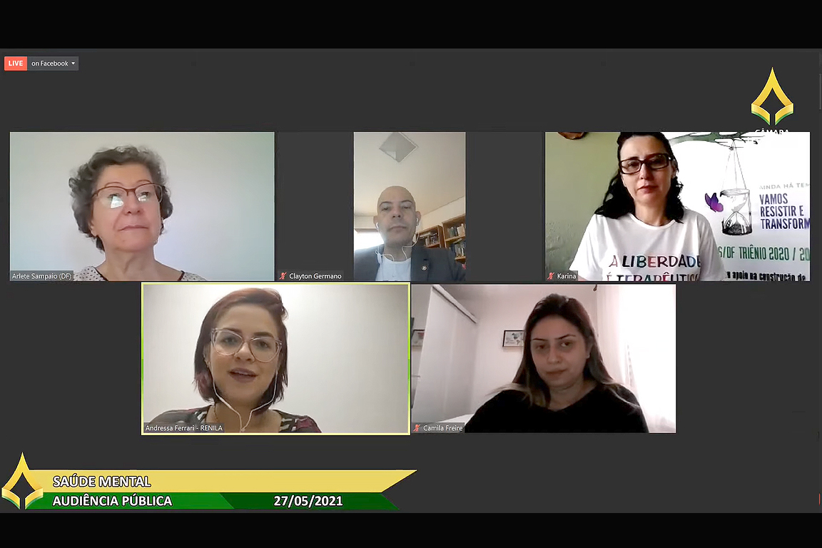 A mediadora do encontro, deputada Arlete Sampaio (PT), defendeu a implantação das residências terapêuticas, entre outros equipamentos alternativos para assegurar o atendimento digno aos usuários