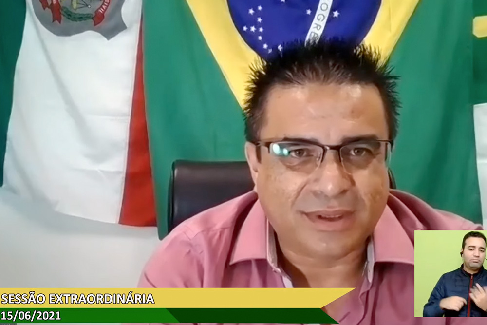 Fernandes disse ter sido chamado pelo governo pra resolver uma