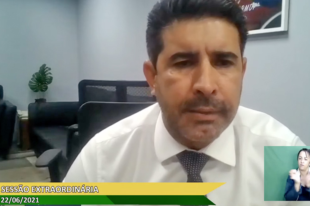 O PL nº 1.340/2020, de autoria do deputado Roosevelt Vilela, estabelece o recebimento em formato digital de receitas médicas pelas farmácias e drogarias no DF