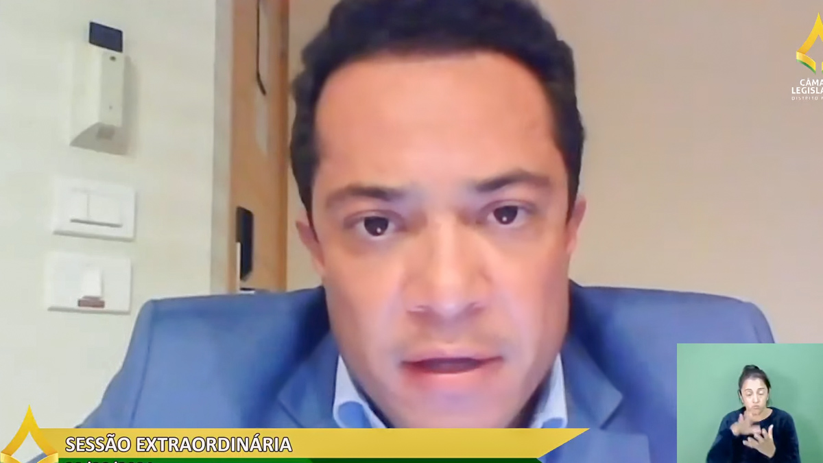 De autoria do deputado José Gomes (sem partido), o PL determina a manutenção de banco de dados contendo informações que facilitem a identificação de laços de parentesco e consanguinidade entre os nomeados para cargos e funções de livre provimento