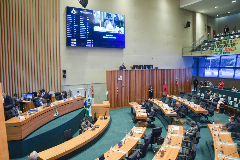 Substitutivo ao PL do deputado Reginaldo Sardinha foi aprovado em primeiro turno, com 13 votos favoráveis, e ainda precisa ser analisado em segunda votação