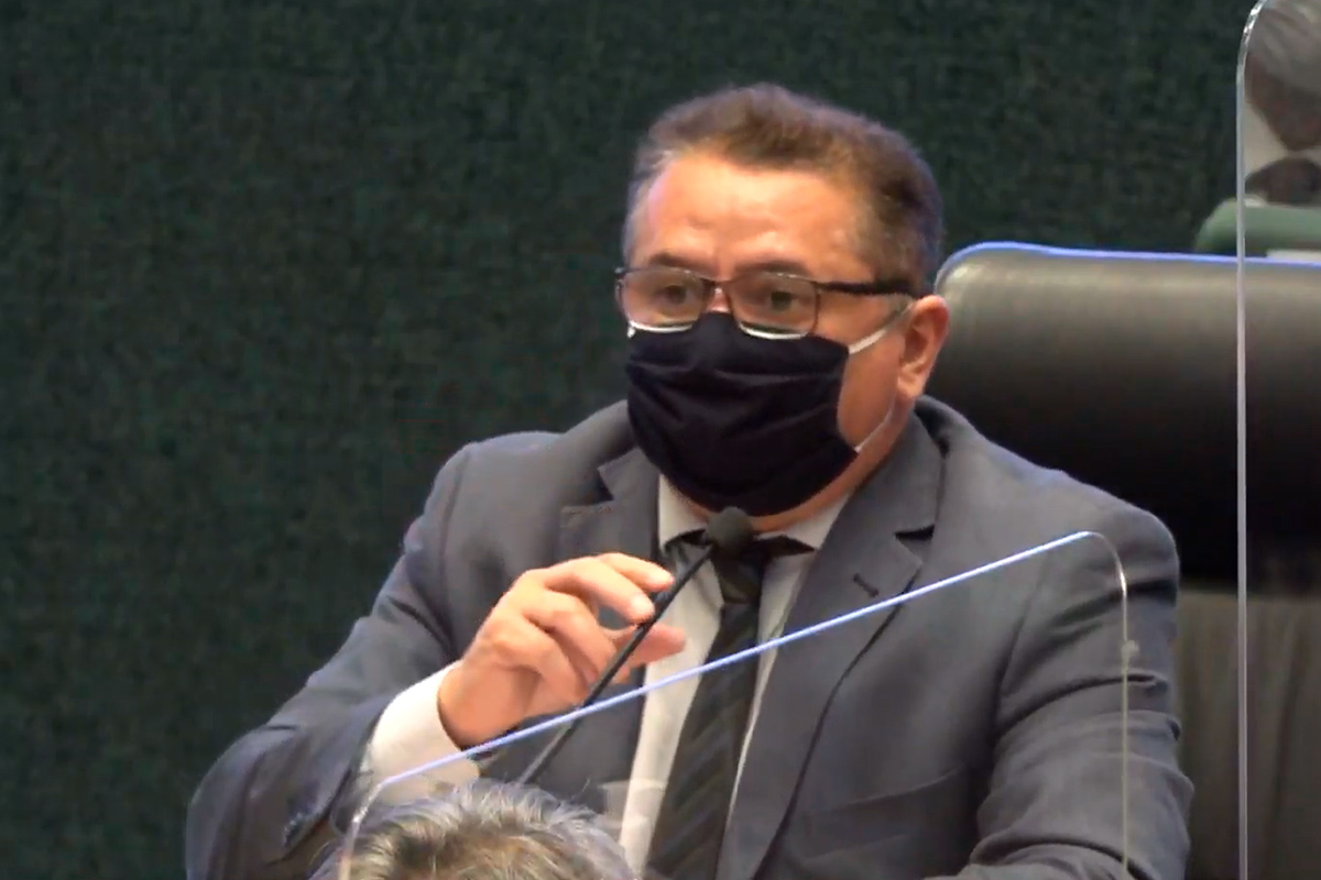 Veras explicou que o dispositivo, parte do Decreto nº 42.403/2021, não poderia ter sido editado, porque invade a competência da CLDF.