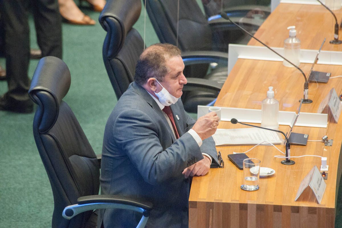 O deputado Reginaldo Veras defendeu a fiscalização dos serviços da Neoenergia prestados à população