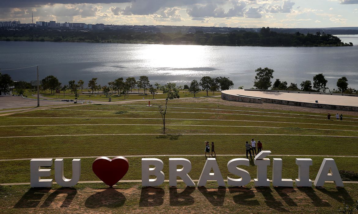 A Ermida Dom Bosco é um dos pontos turísticos da cidade que podem ser divulgados antes da exibição de filmes