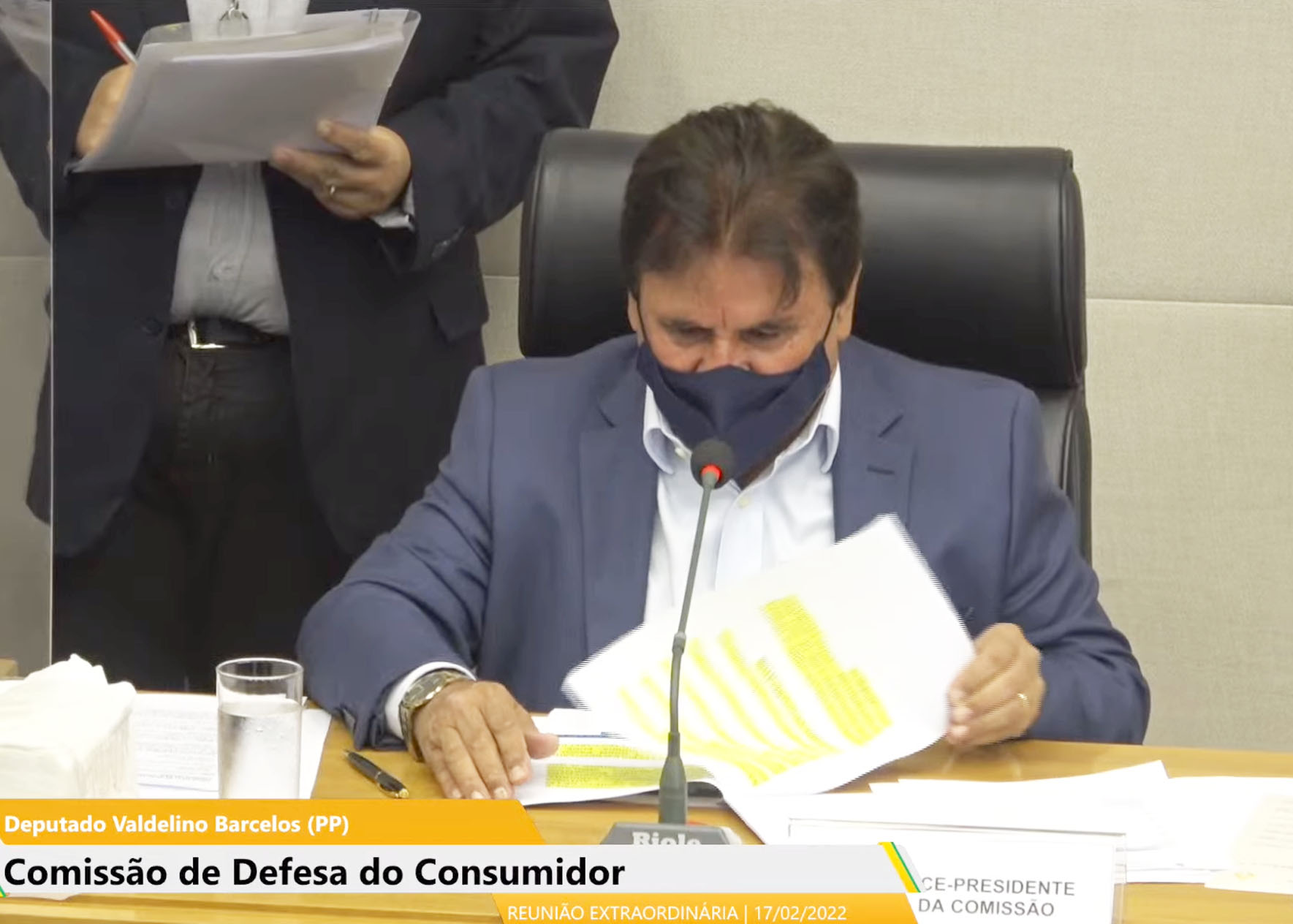 O relator da matéria, deputado Valdelino Barcelos, endossou a proposta e disse que o atendimento online por meio de intérpretes garante o direito de comunicação plena