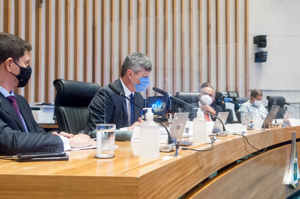 Empresas teriam até o dia 28 para a troca dos veículos com mais de sete anos e alegam que pandemia dificultou a compra de novos ônibus. GDF vai enviar proposta à CLDF ampliando o prazo em 180 dias