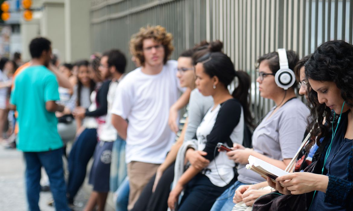 O relator da proposta na CAS, deputado Fábio Félix, destacou a importância social da proposição, uma vez que que acolhe jovens, melhorando a educação e gerando oportunidades de emprego