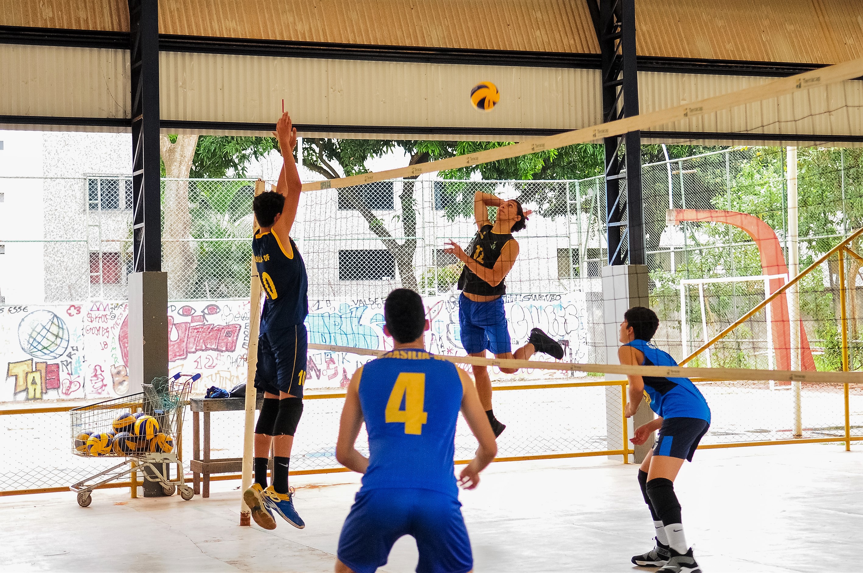 A lei de autoria do deputado Delmasso prevê o estabelecimento de planos anuais de desenvolvimento para as modalidades de voleibol de quadra, vôlei de praia e vôlei sentado paralímpico