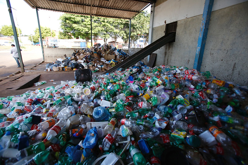 Cooperativas formadas por pessoas físicas de baixa renda terão facilitados o cadastro e a obtenção de crédito junto às instituições financeiras do DF