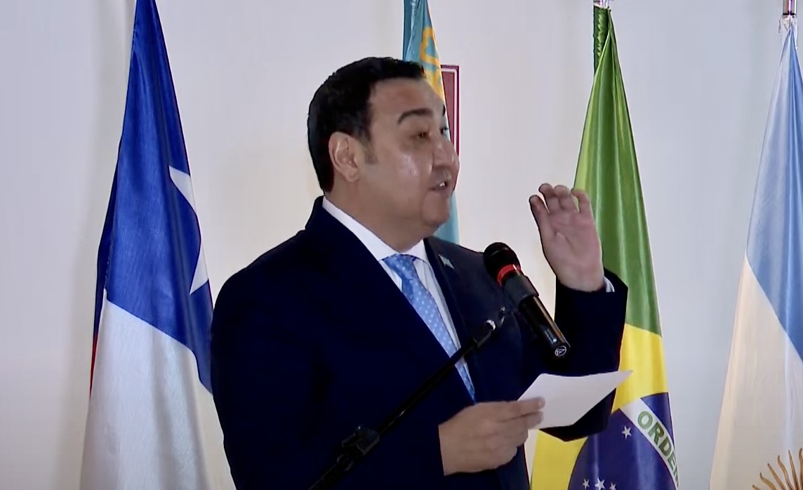 A exposição contou com a presença do embaixador do Cazaquistão, Bolat Nussupov