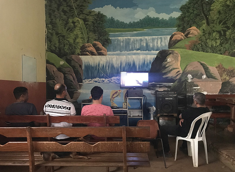 Participantes discutiram projeto de lei do deputado Delmasso, que defende a atuação das comunidades terapêuticas como política de combate ao uso de drogas e de recuperação de pacientes com dependência química