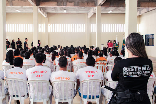 Projeto do deputado Delmasso prevê que serviço seja realizado nos presídios ou casas de custódia sob a Administração Penitenciária do DF, sem distinção de credo, respeitadas a crença do cidadão e a liberdade religiosa