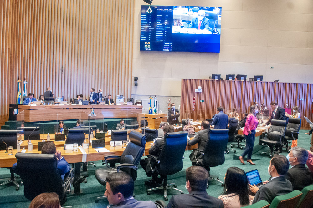 Na justificativa da proposta, o autor explica que o objetivo da iniciativa é “estabelecer a isonomia entre a carreira legislativa e diversas outras carreiras de Estado