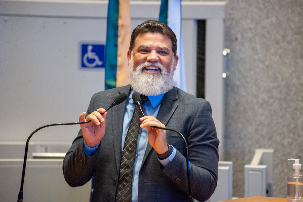 A lei é de autoria do deputado Jorge Vianna