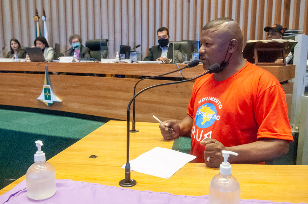 Representante do movimento População de Rua questionou ações desumanizadas do DF Legal