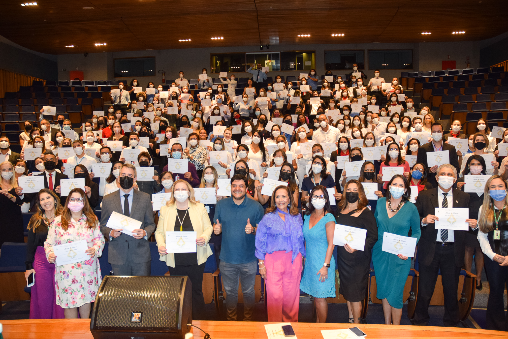 Ao destacar a excelência em gestão do grupo Sabin, o deputado Delmasso teceu elogiois à atuação da presidente executiva, Lídia Abdalla, e da vice-presidente do conselho, Sandra Costa