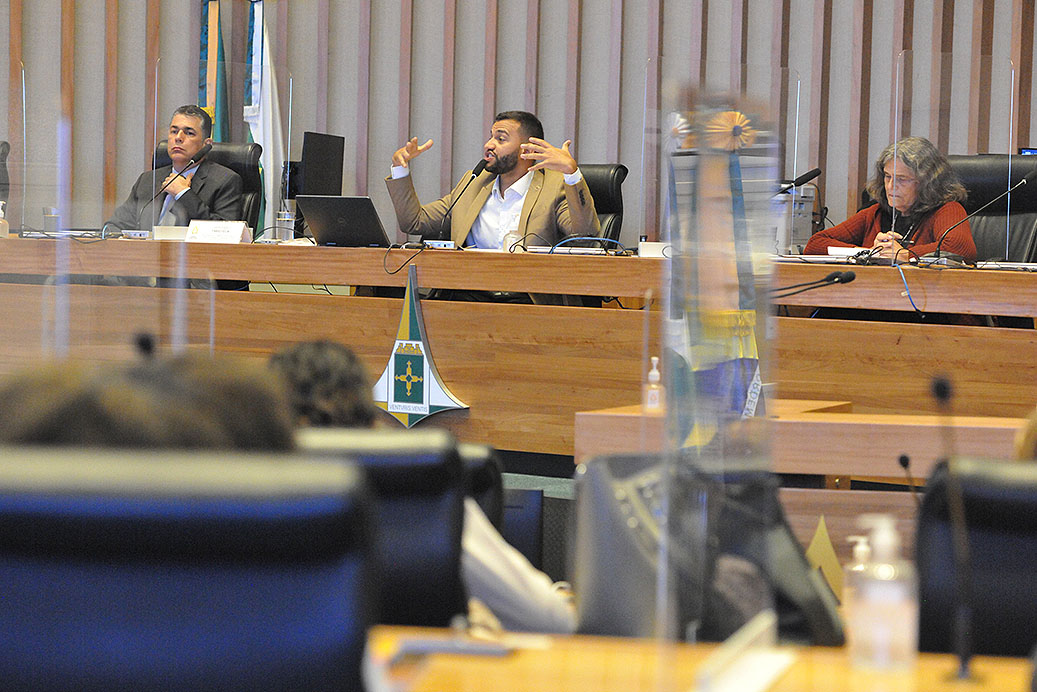 O parlamentar enfatizou o desafio de atuar e construir uma proposta pedagógica dentro da lógica institucional de concepção estritamente punitiva.