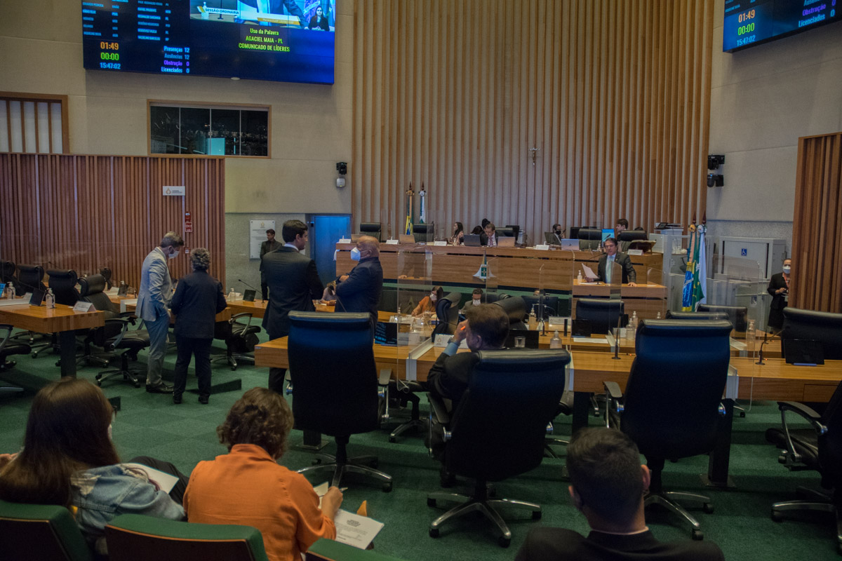 Em pronunciamento, Agaciel Maia, sugeriu incuir artigo na Lei Orgânica do Distrito Federal para incluir que obrigasse o governo a executar as emendas dos distritais