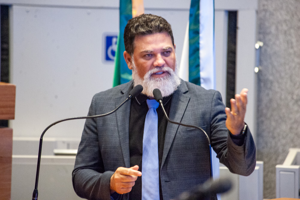 Jorge Vianna considerou a decisão do STF uma covardia com a categoria, em especial, com as mulheres que são 70% dos profissionais de enfermagem