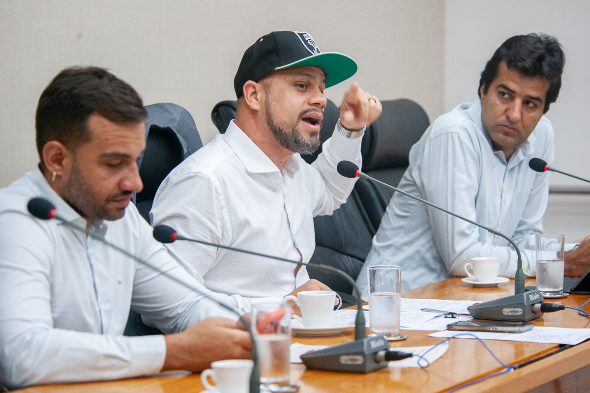 Mesa da Reunião Técnica. Créditos da imagem: CLDF.