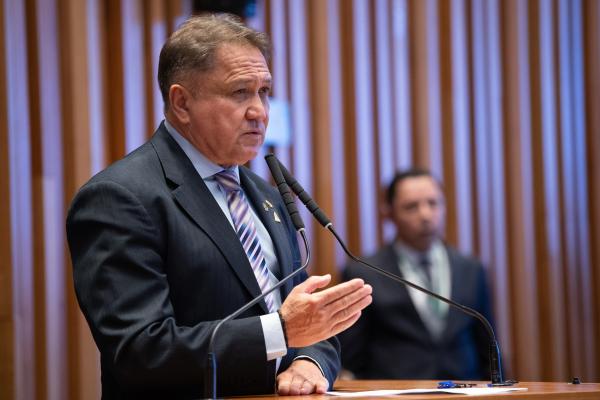 Nova Lei Define Mandatos de Conselheiros e Diretores Escolares