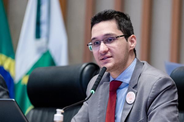 Treinamento para Professores: Identificando Abusos em Estudantes