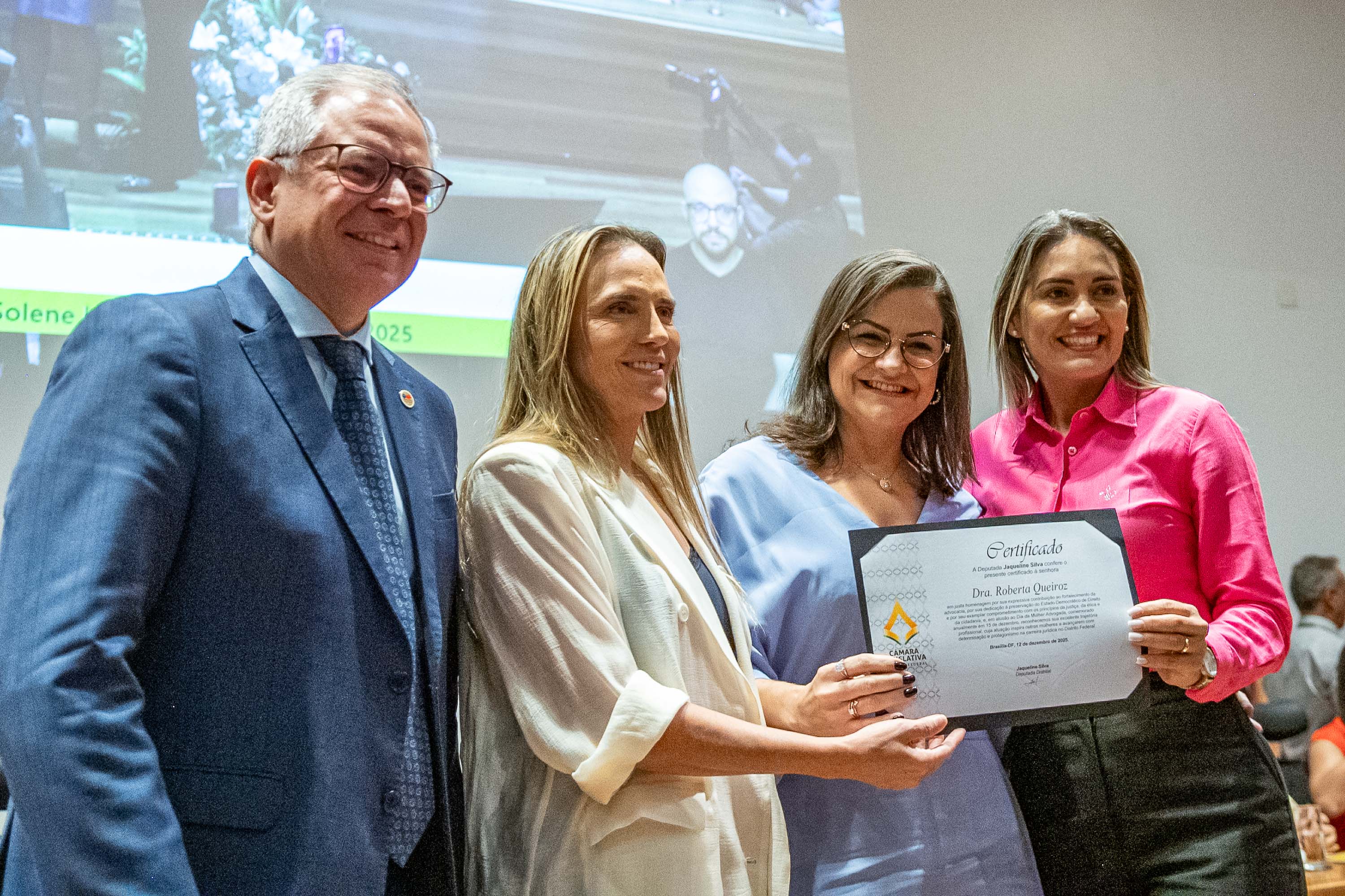 Câmara Legislativa presta homenagem às mulheres advogadas 