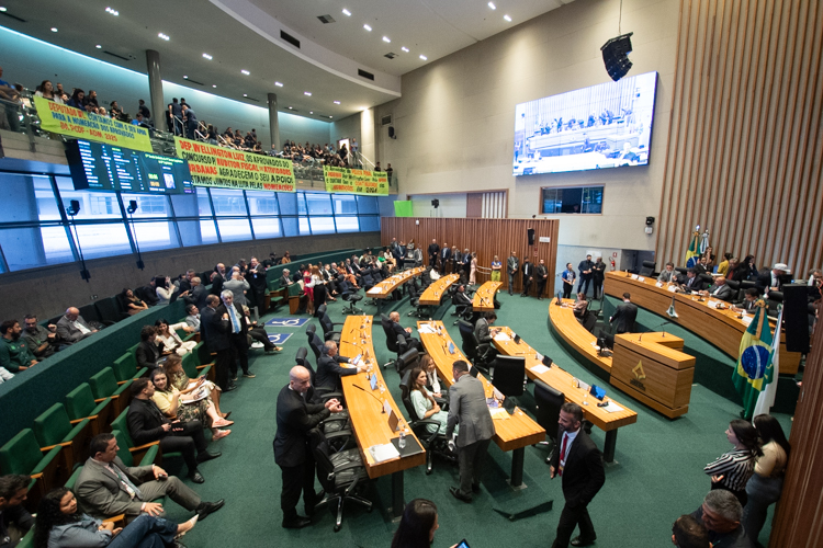 Tributos são tema de pronunciamentos de deputados distritais