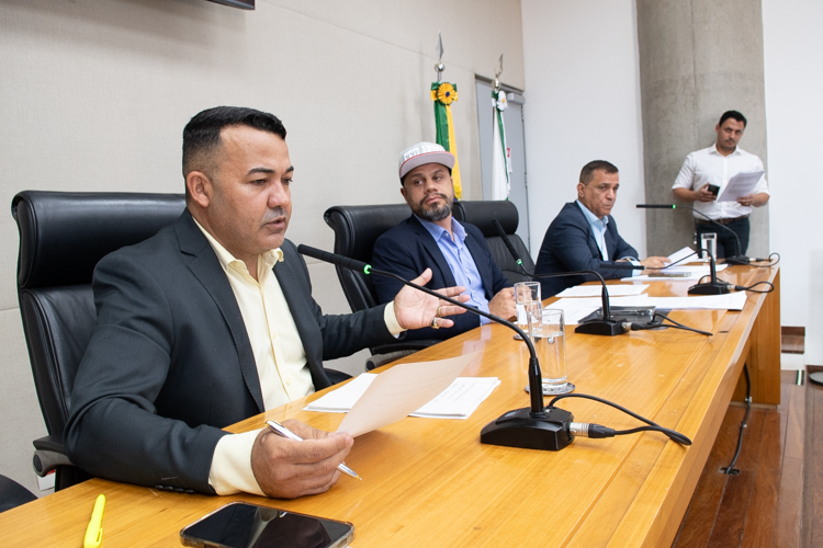 CAS aprova projeto que cria pontos de apoio para motofretistas e mototaxistas no DF