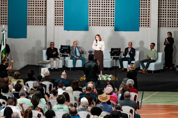 Moradores do Guará recebem moções de louvor em celebração dos 57 anos da cidade