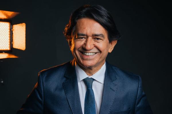 CLDF entrega título de Cidadão Honorário de Brasília ao advogado Luis Antônio da Silva Filho