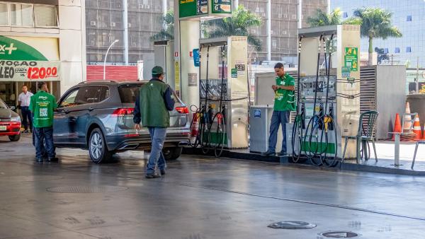 Lei garante meia-entrada para frentistas e rodoviários em eventos no DF