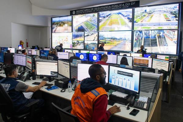 Nova lei prevê integração de câmeras privadas aos sistemas de segurança pública do DF
