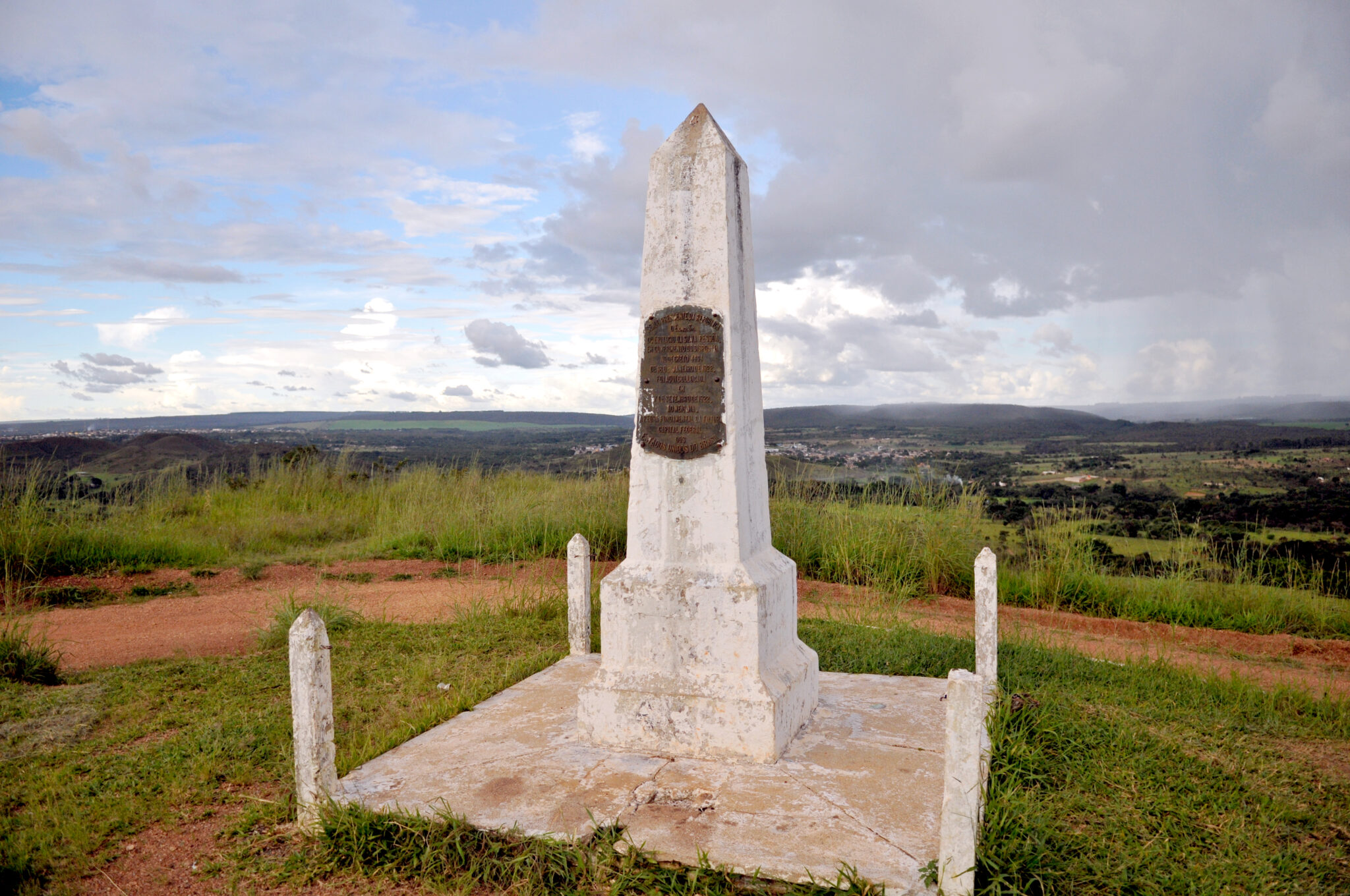 A Pedra Fundamental de Brasília foi erguida em 1922, por iniciativa do presidente Epitácio Pessoa